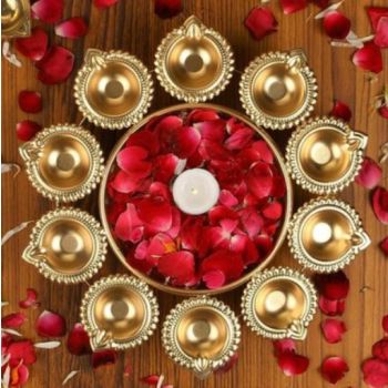 Metal Diya Set in Flowating Flowers a beautiful flower
